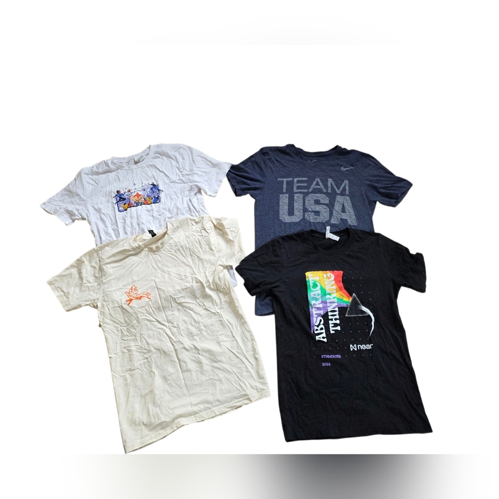 Set Of 4 Graphic T-Shirts Size Small